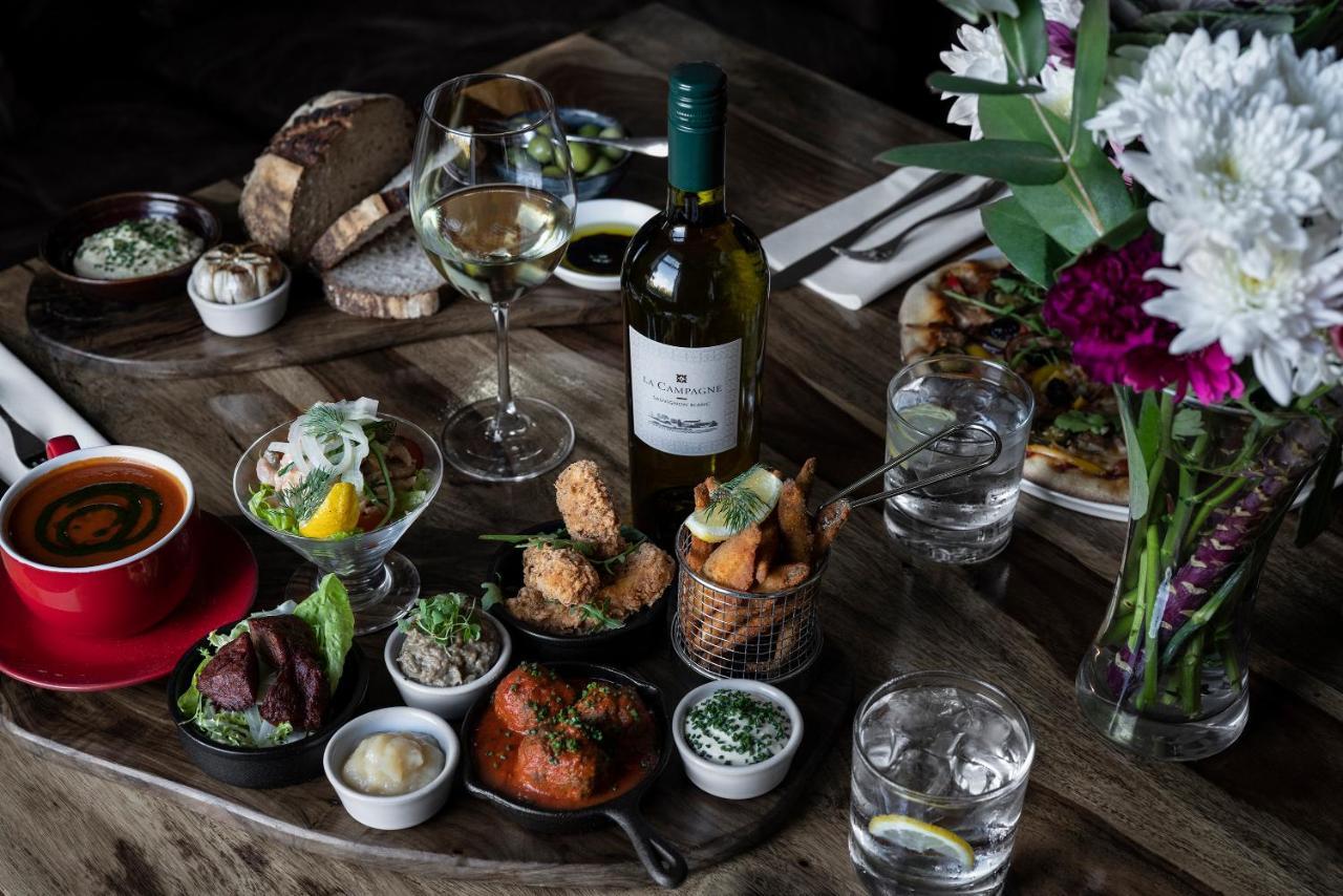 The Walnut Tree Inn Blisworth Экстерьер фото