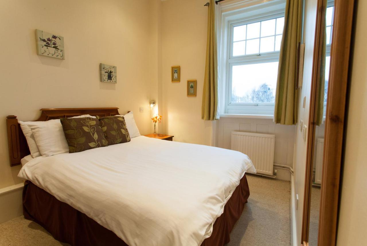 The Walnut Tree Inn Blisworth Экстерьер фото