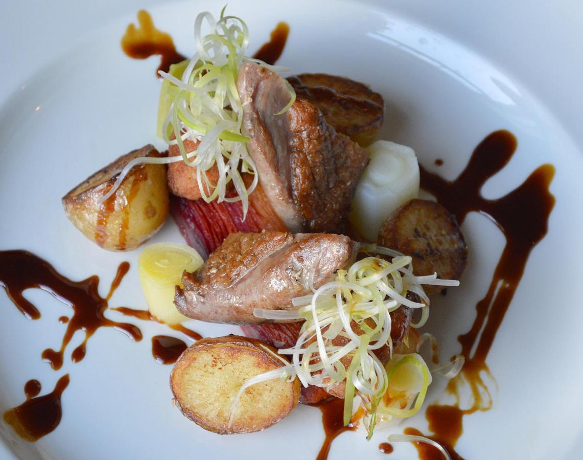 The Walnut Tree Inn Blisworth Экстерьер фото